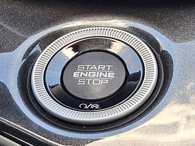 2022 Jeep Grand Cherokee L Laredo 4x4