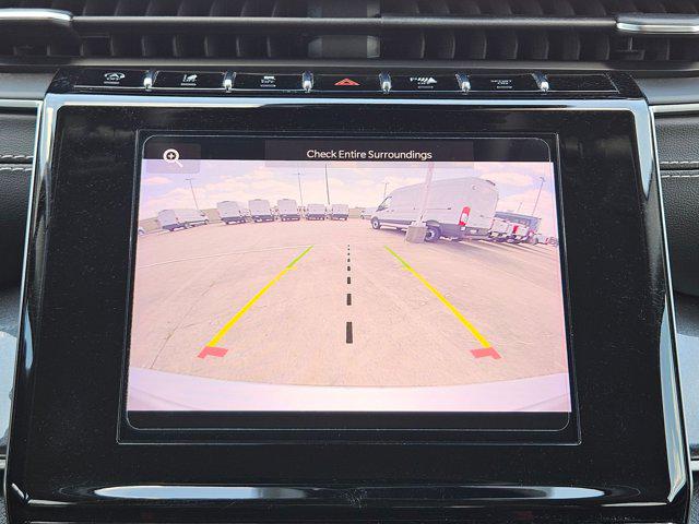 2022 Jeep Grand Cherokee L Laredo 4x4
