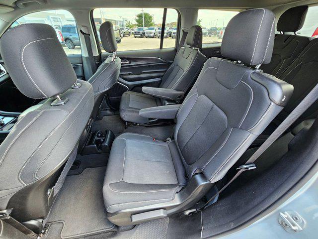 2022 Jeep Grand Cherokee L Laredo 4x4
