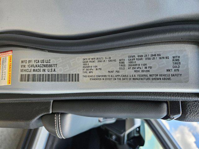 2022 Jeep Grand Cherokee L Laredo 4x4