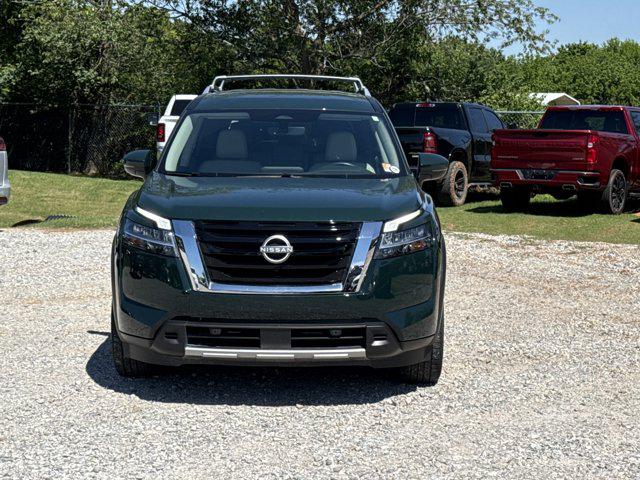 2024 Nissan Pathfinder SL 4WD
