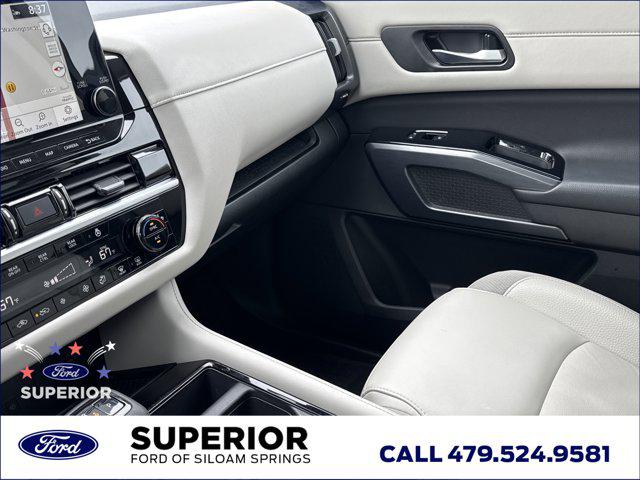 2024 Nissan Pathfinder SL 4WD