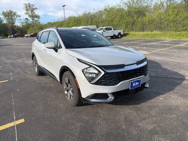 2023 Kia Sportage SX for sale in Oconomowoc, WI