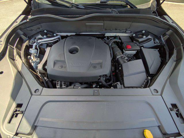 2021 Volvo XC90 T6 Momentum 7 Passenger