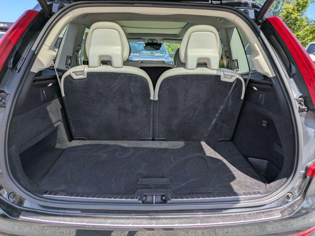 2021 Volvo XC90 T6 Momentum 7 Passenger