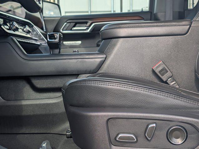 2024 GMC Sierra 1500 4WD Crew Cab Short Box Denali