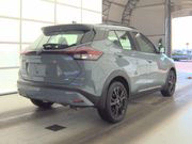 2023 Nissan Kicks SR Xtronic CVT