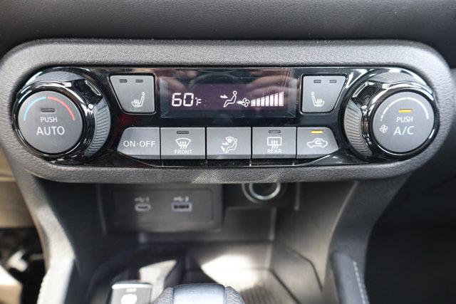 2023 Nissan Kicks SR Xtronic CVT