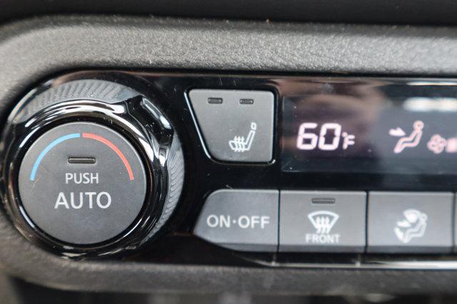 2023 Nissan Kicks SR Xtronic CVT
