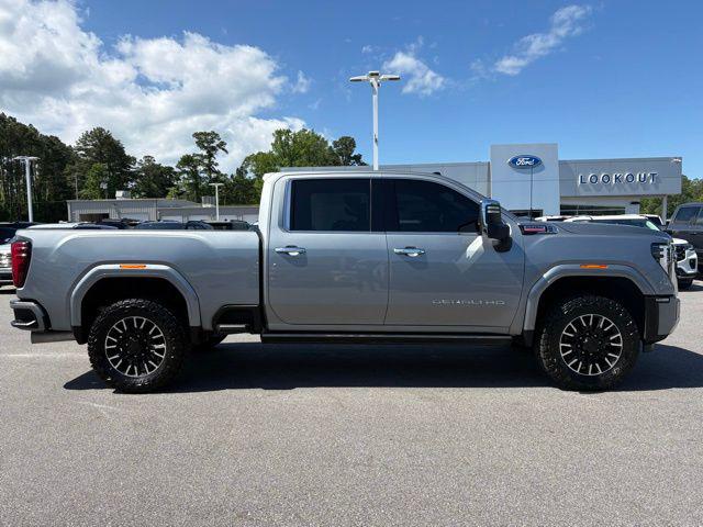2024 GMC Sierra 2500HD 4WD Crew Cab Standard Bed Denali