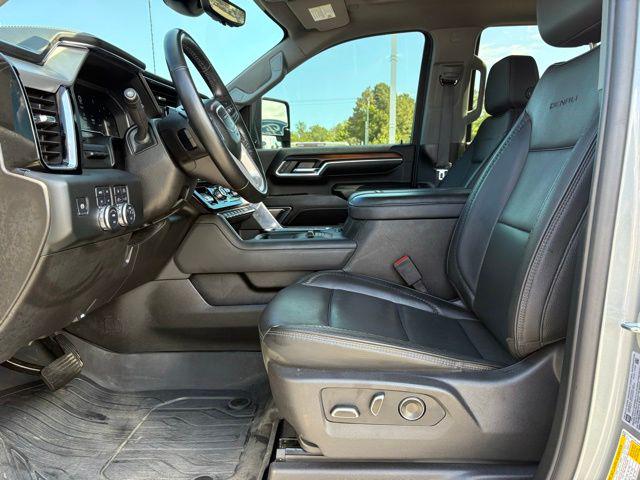 2024 GMC Sierra 2500HD 4WD Crew Cab Standard Bed Denali