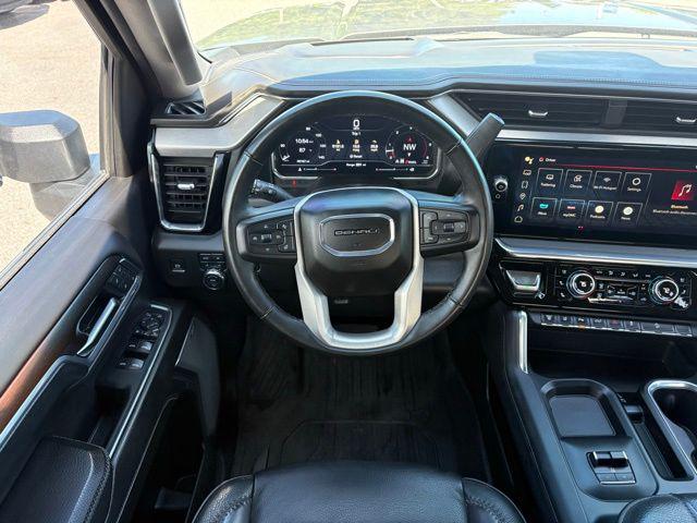 2024 GMC Sierra 2500HD 4WD Crew Cab Standard Bed Denali
