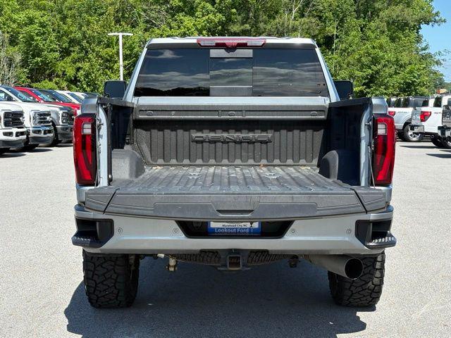 2024 GMC Sierra 2500HD 4WD Crew Cab Standard Bed Denali