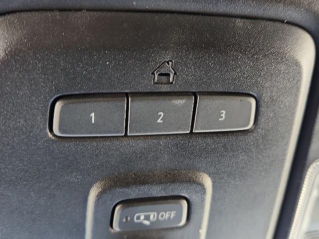 2022 Chevrolet Suburban 4WD LT