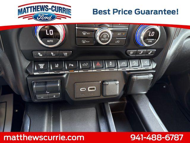 2022 GMC Sierra 3500HD 4WD Crew Cab Standard Bed AT4