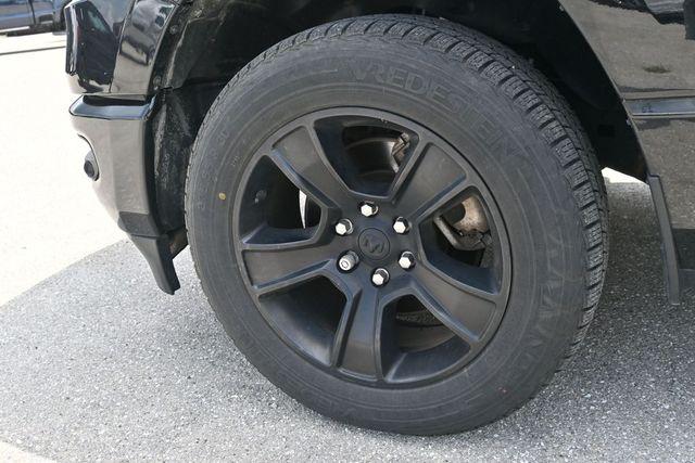 2022 Ram 1500 Big Horn Crew Cab 4x4 5'7" Box