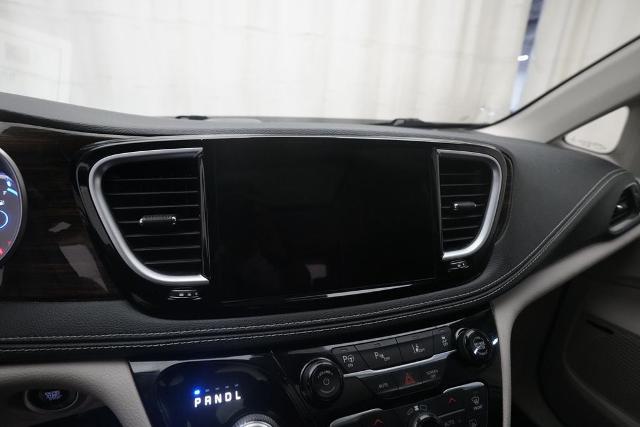 2022 Chrysler Pacifica Hybrid Limited