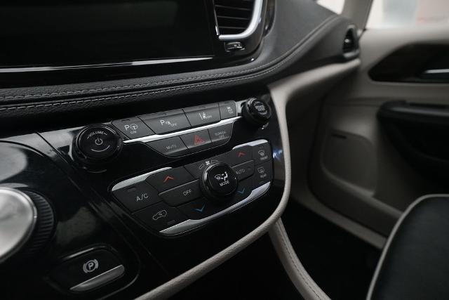 2022 Chrysler Pacifica Hybrid Limited