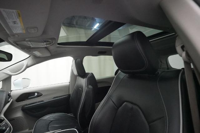 2022 Chrysler Pacifica Hybrid Limited