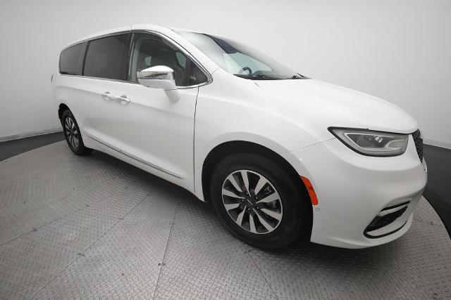 2022 Chrysler Pacifica Hybrid Limited