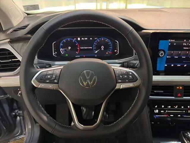 2026 Volkswagen Taos SEL