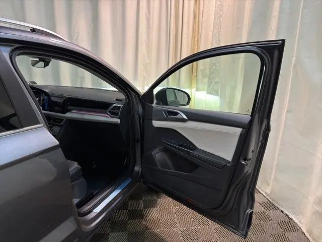 2026 Volkswagen Taos SEL