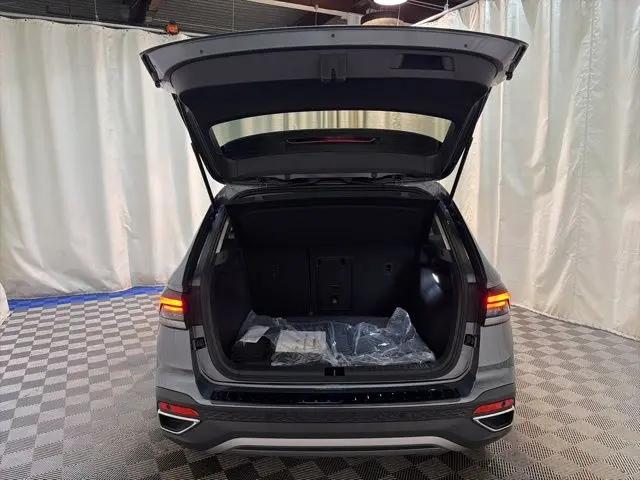 2026 Volkswagen Taos SEL