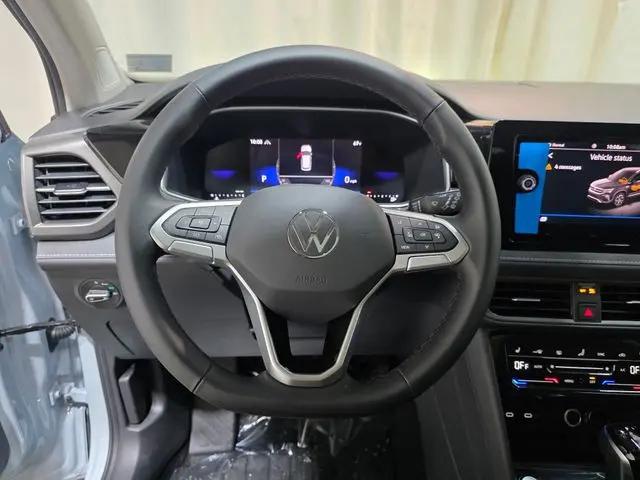 2026 Volkswagen Taos SE Black