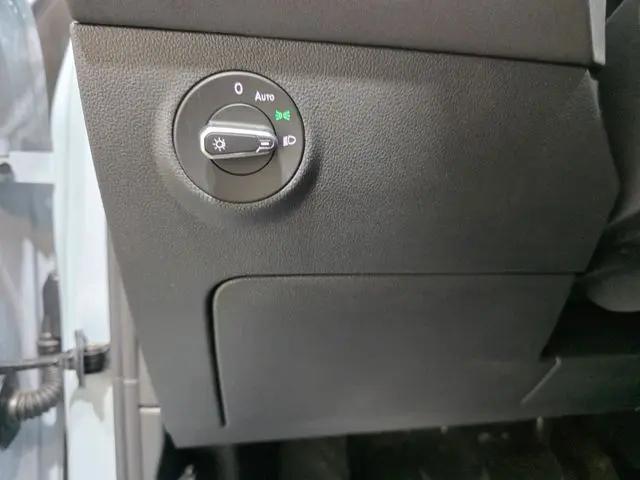 2026 Volkswagen Taos SE Black