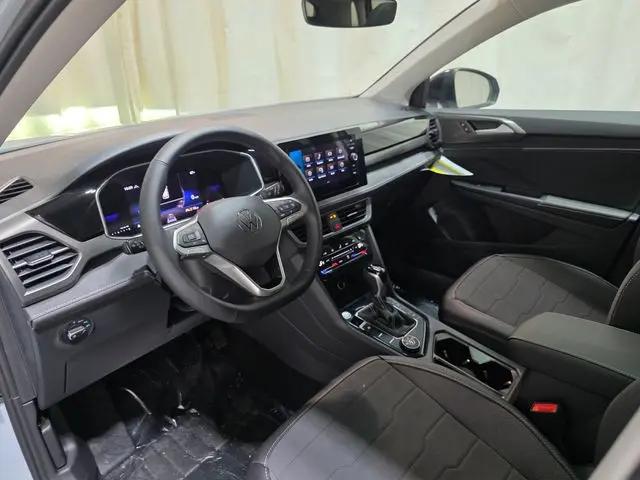 2026 Volkswagen Taos SE Black