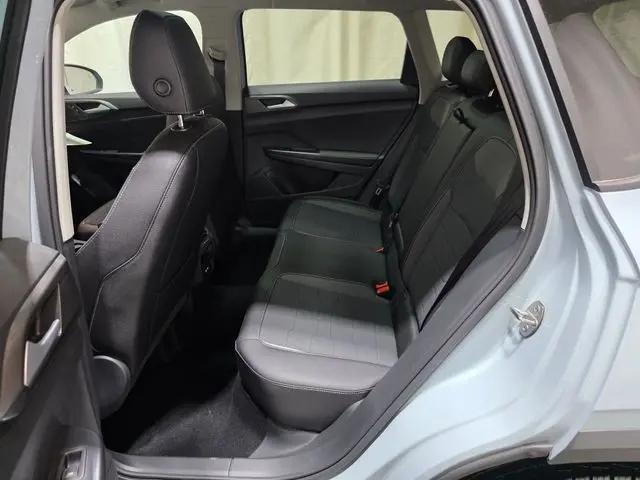 2026 Volkswagen Taos SE Black