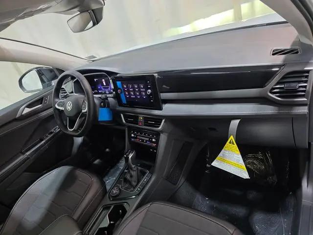 2026 Volkswagen Taos SE Black