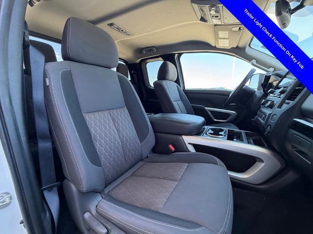 2024 Nissan Titan Crew Cab SV 4x4