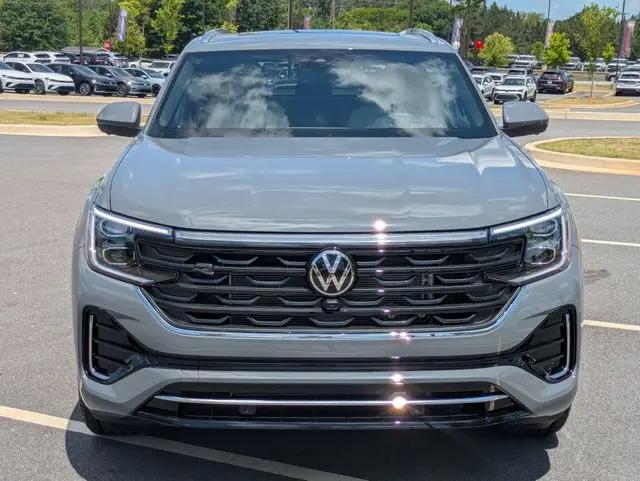 2026 Volkswagen Atlas Cross Sport SEL Premium R-Line