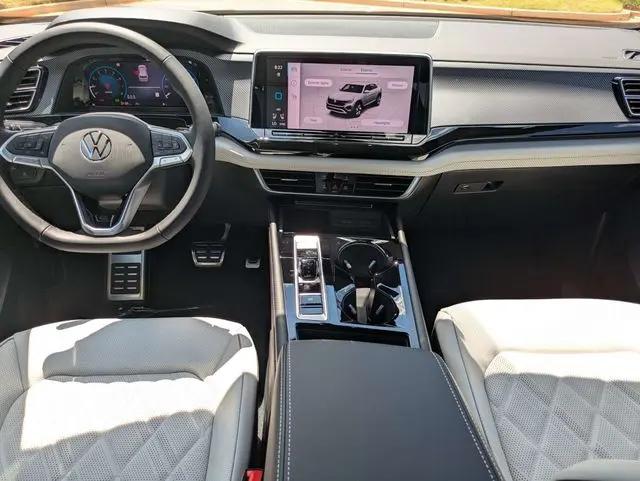 2026 Volkswagen Atlas Cross Sport SEL Premium R-Line