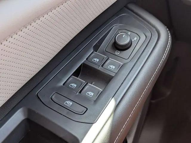2026 Volkswagen Atlas Cross Sport SEL Premium R-Line