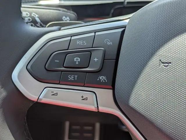 2026 Volkswagen Atlas Cross Sport SEL Premium R-Line