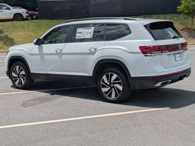 2026 Volkswagen Atlas SE with Technology