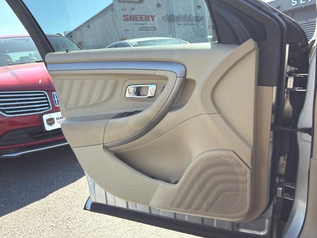 2018 Ford Taurus SE