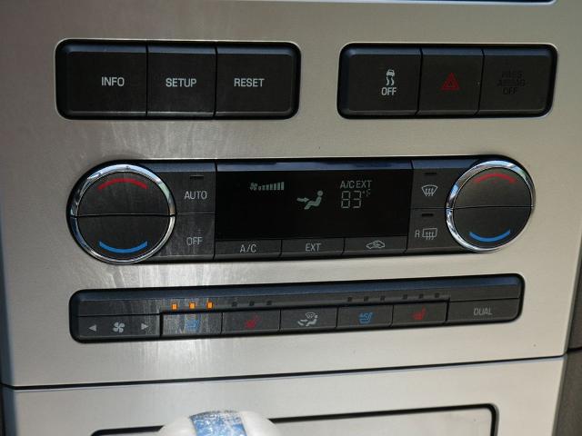 2010 Lincoln MKX Base