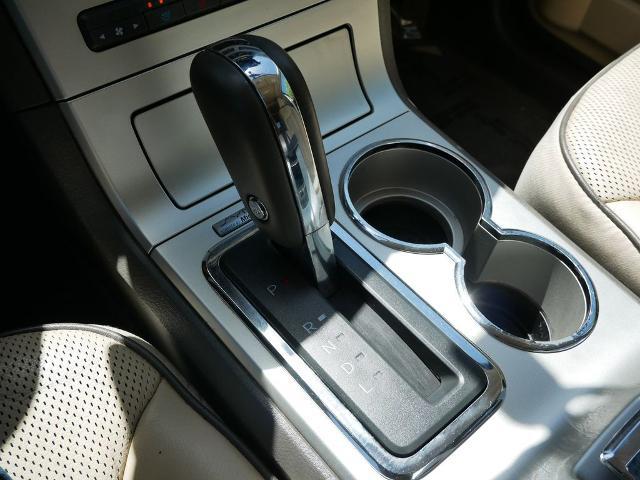 2010 Lincoln MKX Base