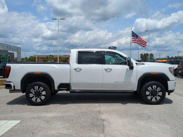 2022 GMC Sierra 2500HD 4WD Crew Cab Standard Bed Denali