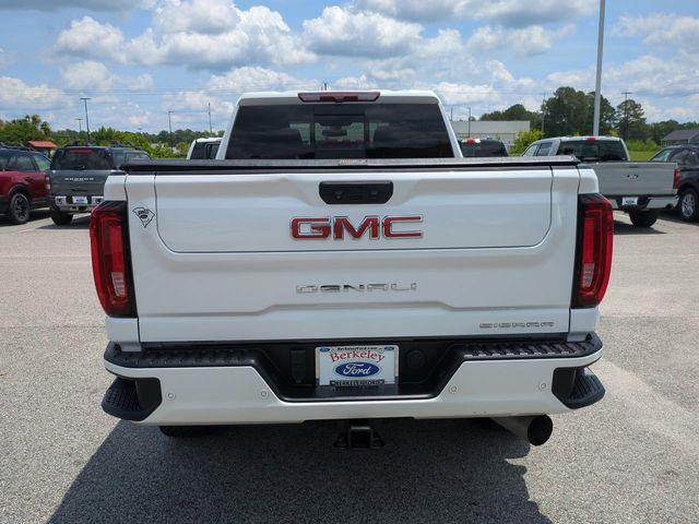 2022 GMC Sierra 2500HD 4WD Crew Cab Standard Bed Denali