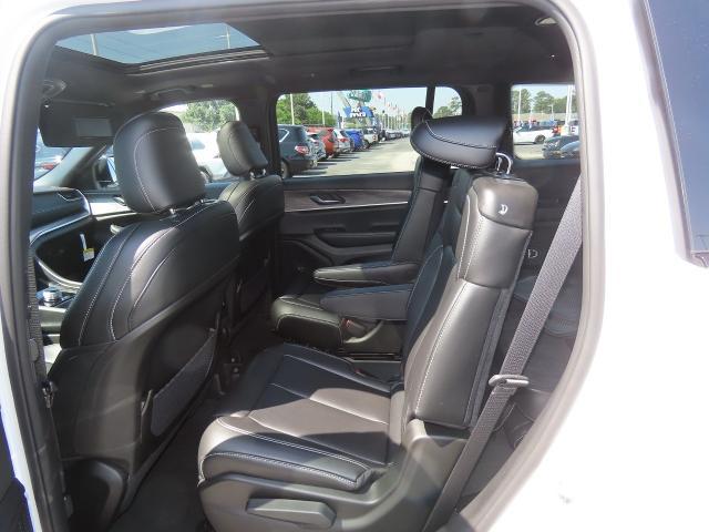 2024 Jeep Grand Cherokee L Limited 4x2