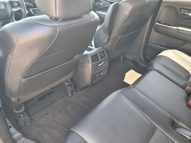 2021 Honda Pilot AWD Touring 8 Passenger