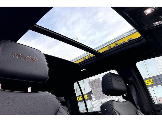2024 Chevrolet Suburban 4WD High Country