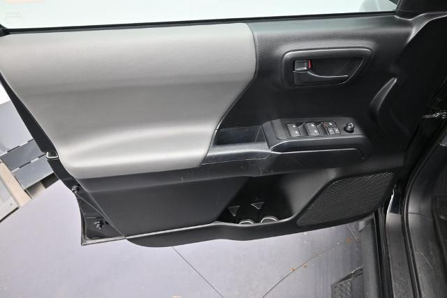 2022 Toyota Tacoma SR V6