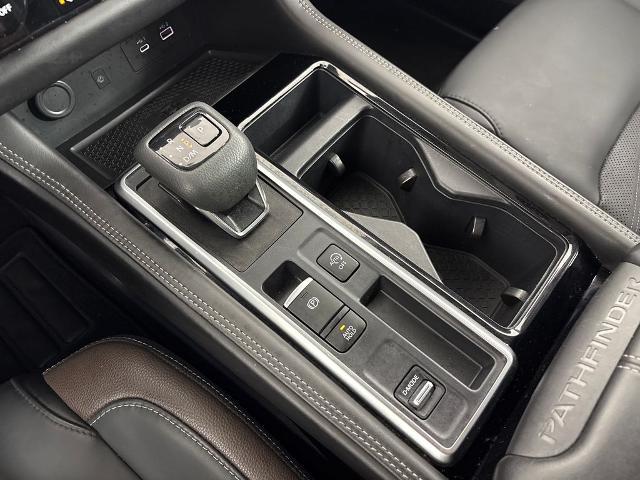 2024 Nissan Pathfinder Platinum FWD