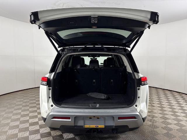2024 Nissan Pathfinder Platinum FWD