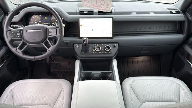 2025 Land Rover Defender 130 P400 X-Dynamic SE